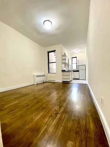 $2,595 | 431 East 83rd Street, Unit 2B | Upper East Side