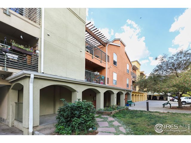 $244,430 | 2510 Taft Drive, Unit 313 | University Heights