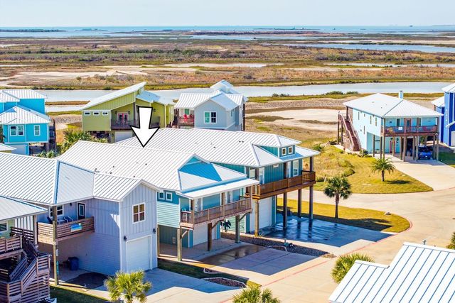 $739,000 | 421 Paradise Pointe Drive | Port Aransas