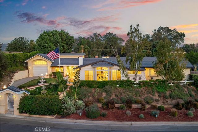 $1,595,000 | 242 Summit Road | North La Verne