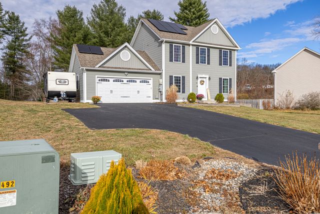 $499,900 | 43 Brookside Drive | Killingly