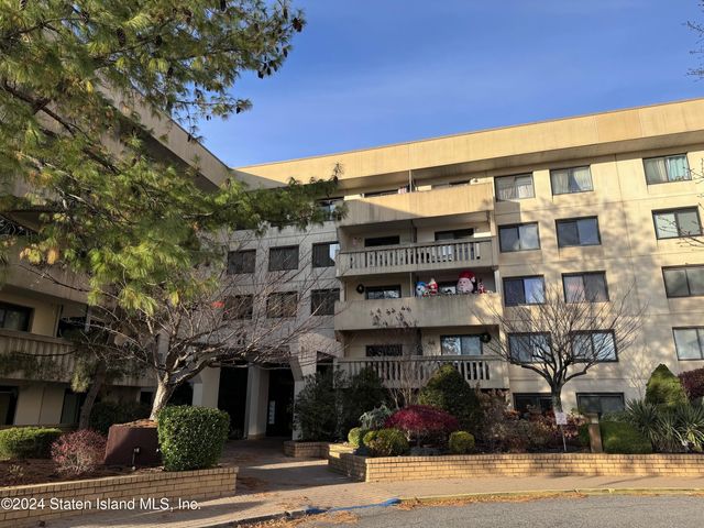 $389,900 | 11 Windham Loop, Unit 1 NN | Heartland Village