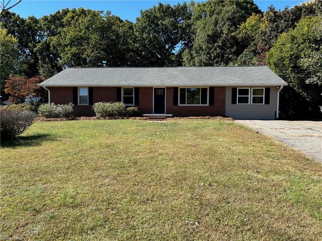 $279,900 | 4264 Northampton Drive | Jefferson Gardens