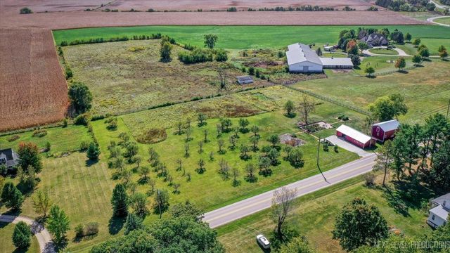 $390,000 | 2-s227 Green Road | Blackberry Township - Kane County