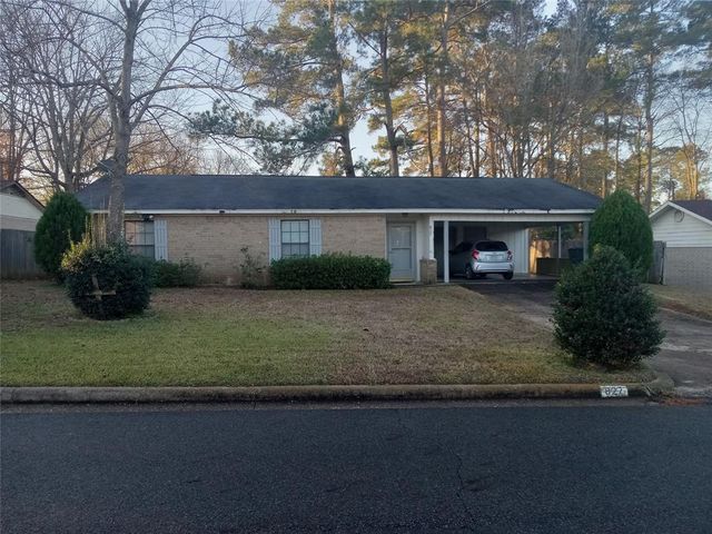 $179,000 | 827 Scarlet Oak Street | Nacogdoches