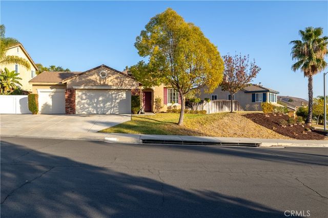 $659,900 | 27560 Mangrove Street | Los Alamos Hills