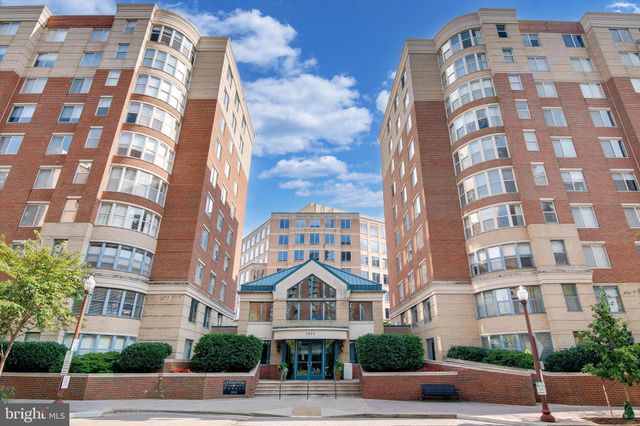 $949,500 | 3830 9th Street North, Unit 808W | Ballston-Virginia Square