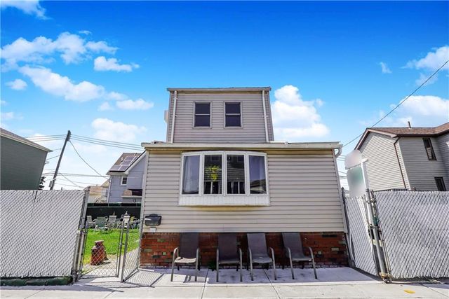 $768,000 | 77 Beacon Court | Gerritsen Beach