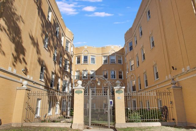 $209,000 | 7405 North Hoyne Avenue, Unit 2 | East Rogers Park