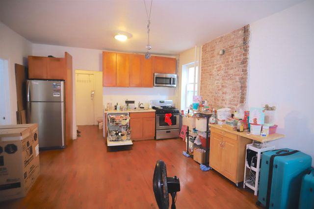 $1,600 | 67 Washburn Street, Unit 9 | Five Corners