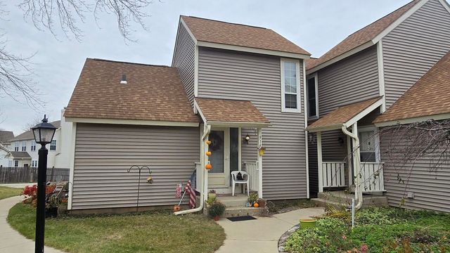 $219,900 | 919 Bidwell Drive | Gurnee