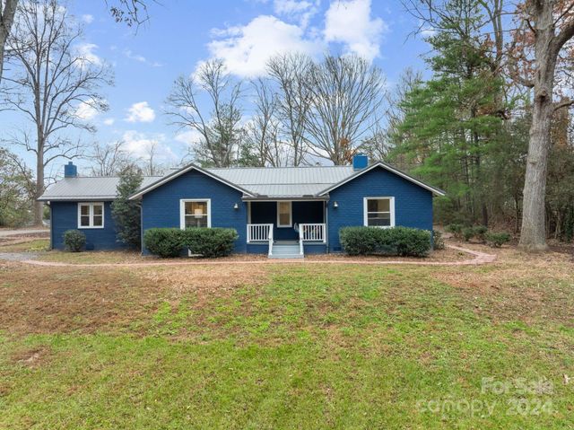 $725,000 | 241 Pole Creasman Road | Bent Creek