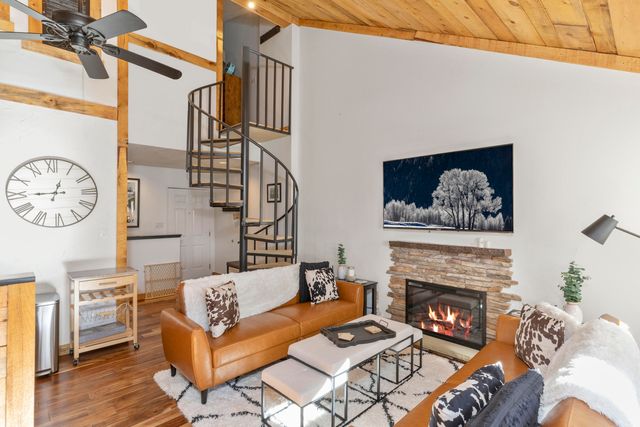 $1,700,000 | 280 Mahoney Drive, Unit 6Q | Downtown Telluride