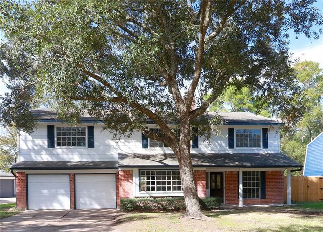 $429,000 | 133 Cherry Tree Lane | Friendswood