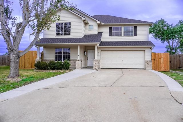 $380,000 | 5401 McKinley Court | Pearland