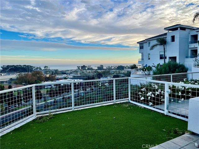 $725,000 | 25442 Sea Bluffs Drive, Unit 105 | Del Obispo