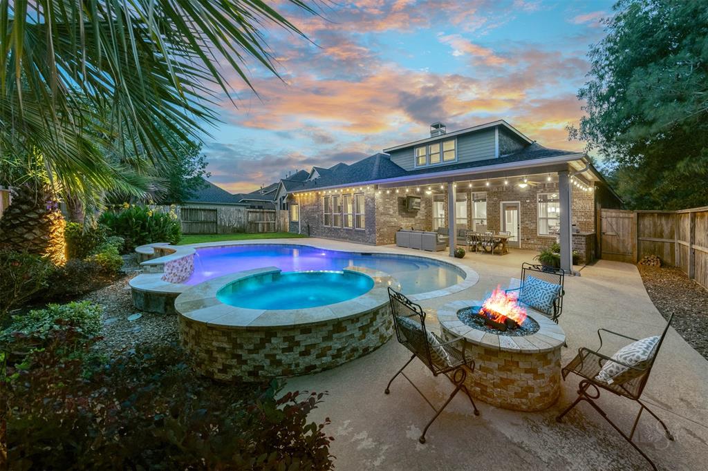 Imagine spending your evenings here in this magnificent outdoor paradise! The fire pit and sitting area will become a popular place when evening time comes for visiting with friends and making Smores with the kids! What a wonderful space to relax in the evenings!