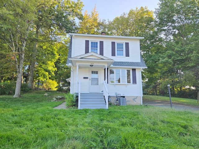 $229,900 | 389 Newridge Avenue | Newton Heights