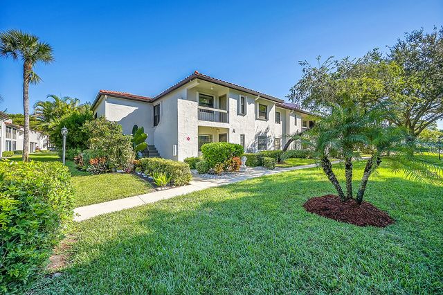 $279,000 | 21364 Cypress Hammock Drive, Unit 1A | Boca Lago