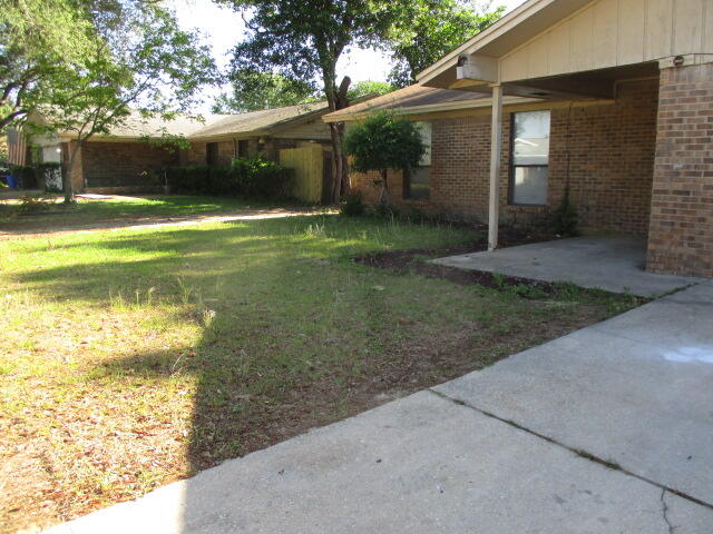 a view of a small yard