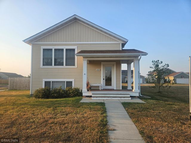 $289,900 | 2101 Lunden Street | St. Peter