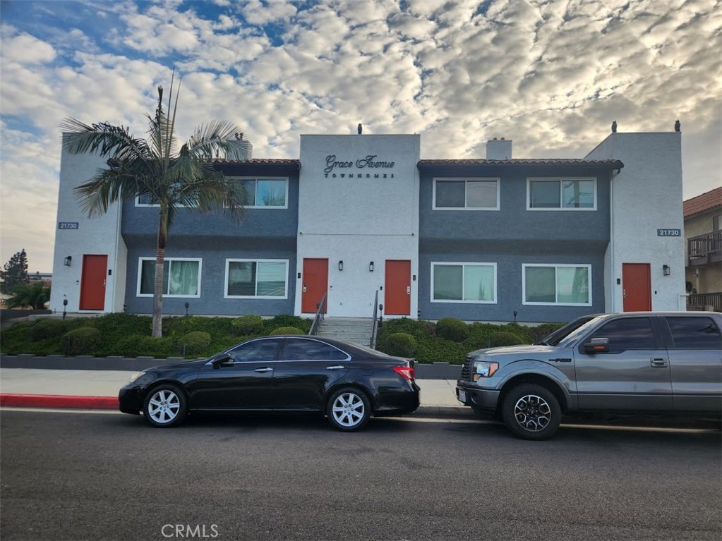 a car parked in front of a building