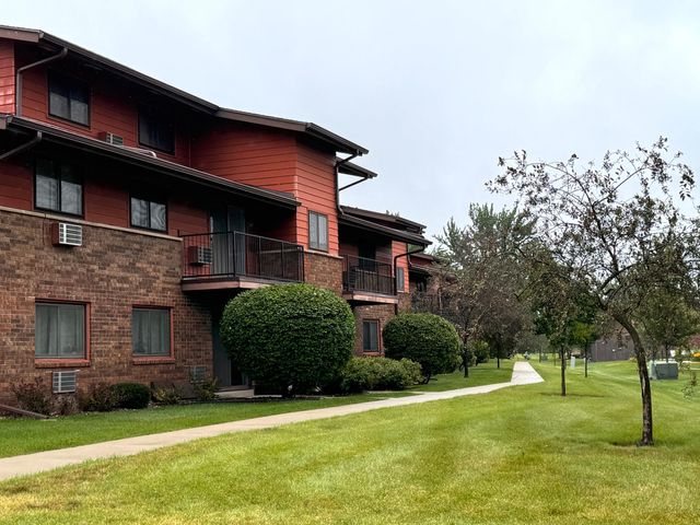 $147,900 | 8530 West Waterford Avenue, Unit 6 | Greenfield