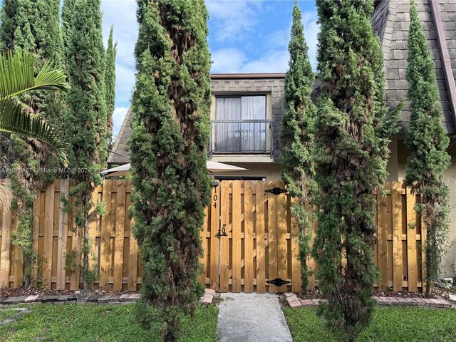 $384,900 | 14253 Southwest 94th Cir Lane, Unit 10418 | The Hammocks