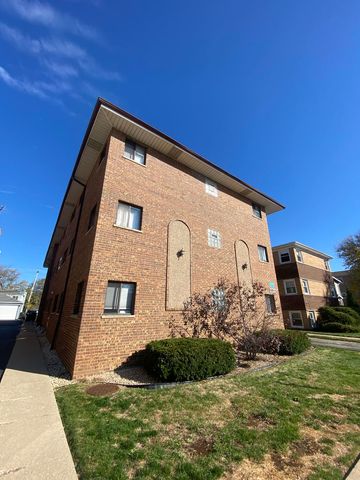 $1,785 | 5991 North Northwest Highway, Unit 202 | Norwood Park East