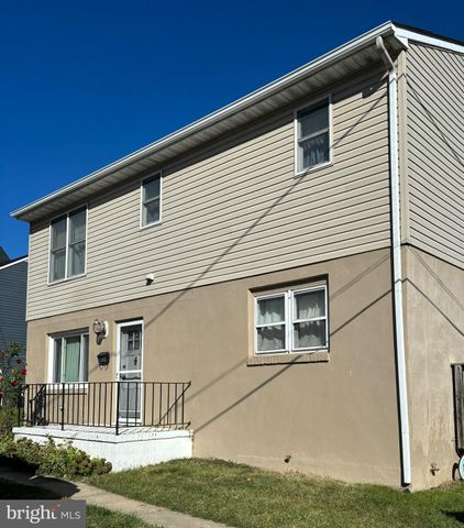 $2,200 | 121 1/2 South Washington Street | Main Street District