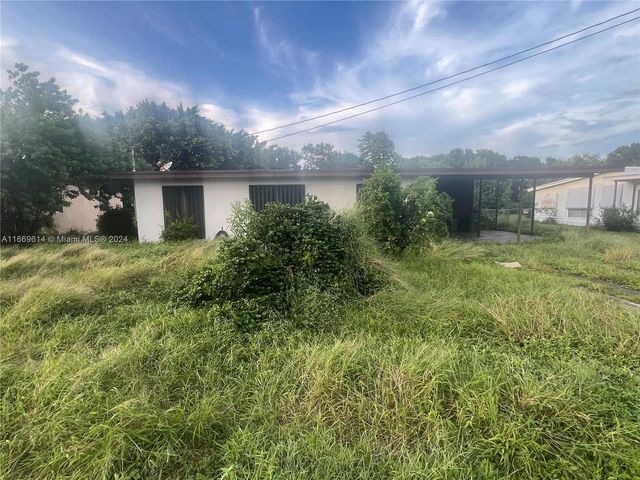 $165,000 | 153 Northeast Prima Vista Boulevard | River Park