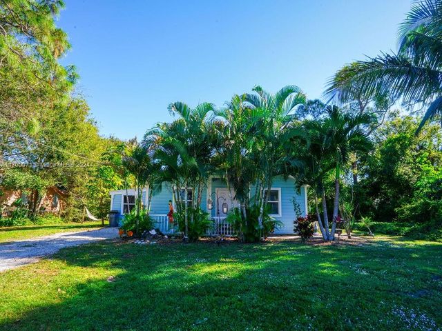 $330,000 | 5210 Palm Drive | Indian River Estates