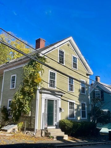 $2,700 | 105 Elm Street, Unit 1 | Old Town Marblehead