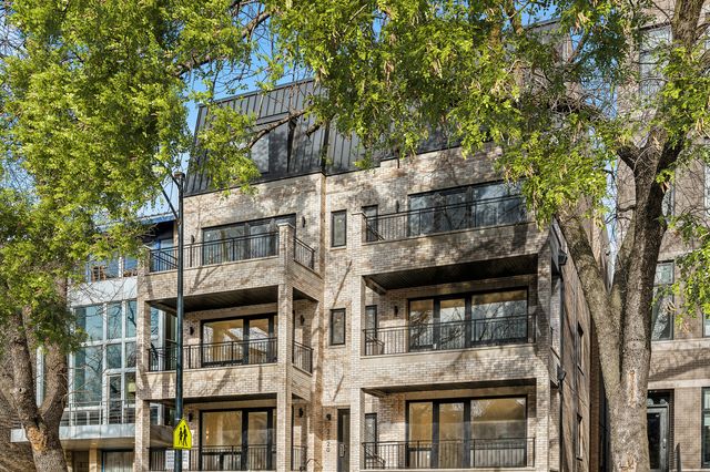 $1,350,000 | 2020 West Webster Avenue, Unit 3W | Bucktown