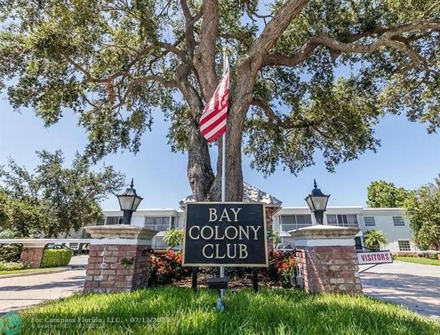 $2,350 | 6403 Bay Club Drive, Unit 1 | Bay Colony