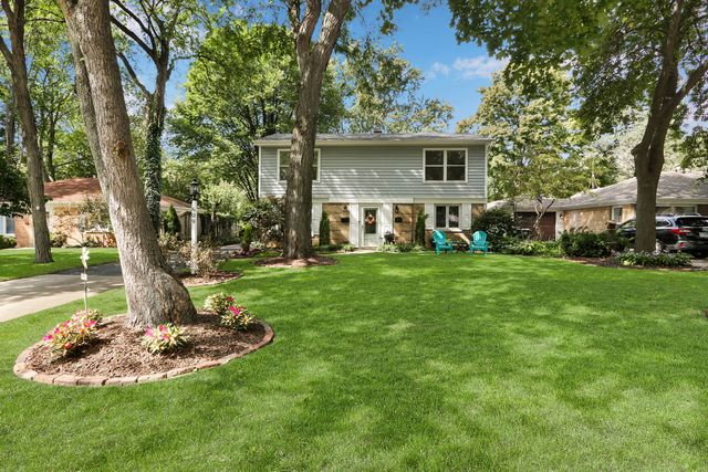 $3,450 | 609 Riverside Drive | Libertyville