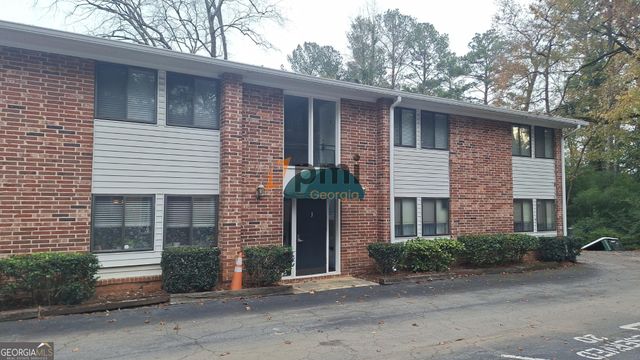 $1,295 | 4266 Roswell Road Northeast, Unit J 4 | East Chastain Park