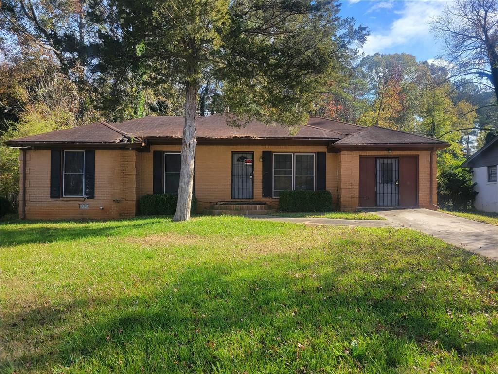 front view of house with a yard