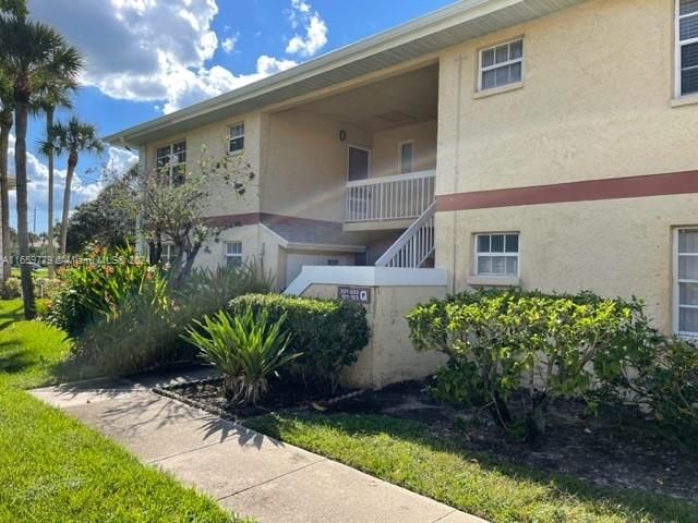 $205,000 | 1556 Southeast Royal Green Circle, Unit 203 | Midport Place Condominiums