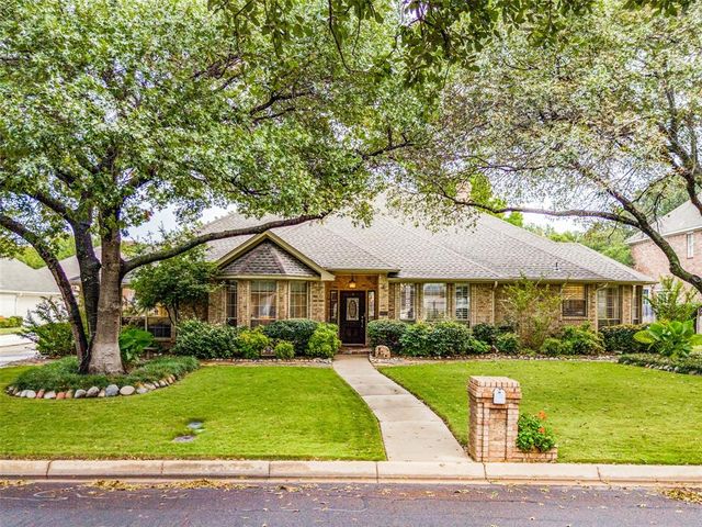 $764,900 | 5017 River Bluff Drive | Bellaire Park North