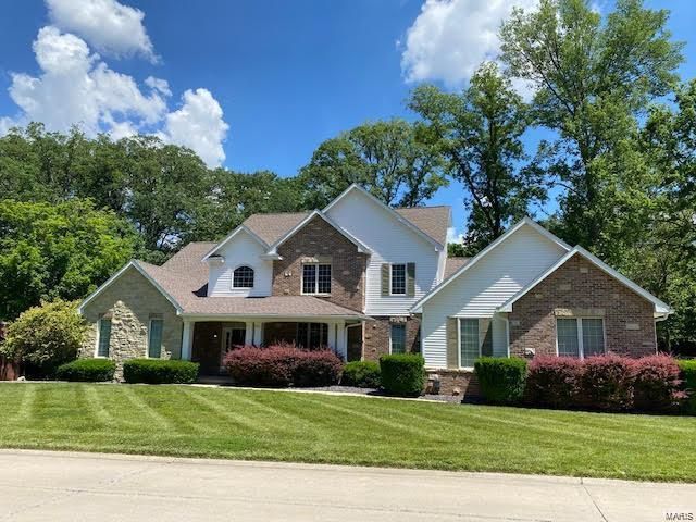 $695,000 | 1655 Golf Course Drive | Belleville