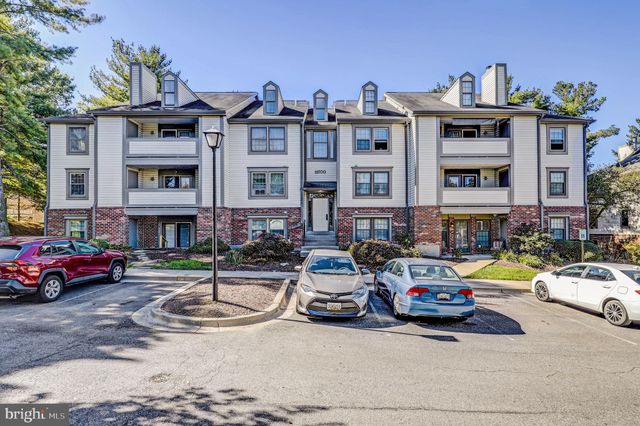 $305,000 | 18700 Caledonia Court, Unit L | Germantown