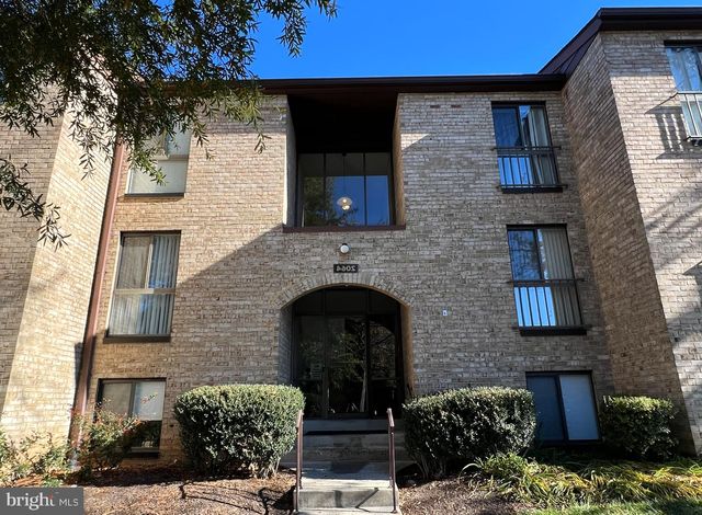 $330,000 | 2064 Royal Fern Court, Unit 12B | Southgate Condominiums