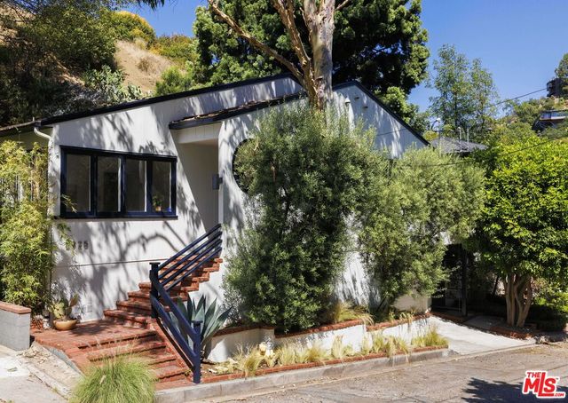 $1,495,000 | 5925 Tuxedo Terrace | Hollywood Hills East