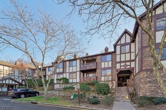 $499,000 | 2616 Hemingway Lane, Unit 2616 | Mahwah