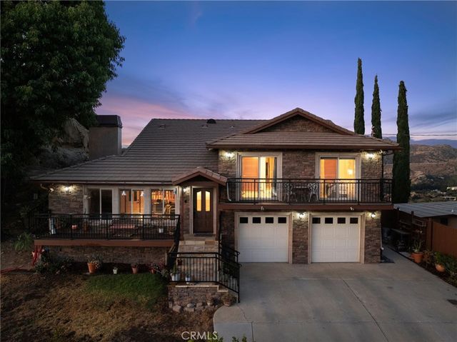 $1,200,000 | 956 Crown Hill Drive | Santa Susana