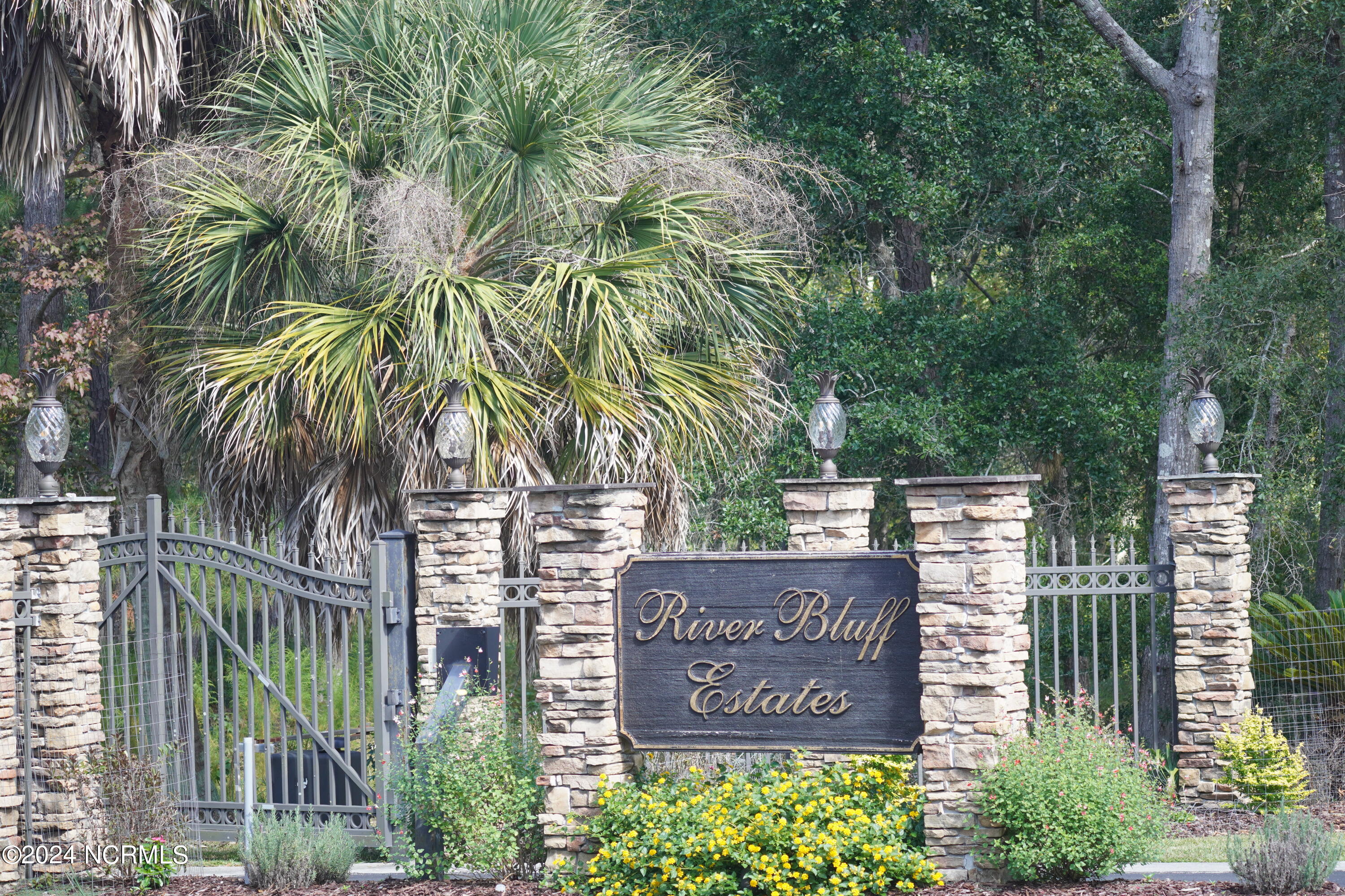 River Bluffs Entrance