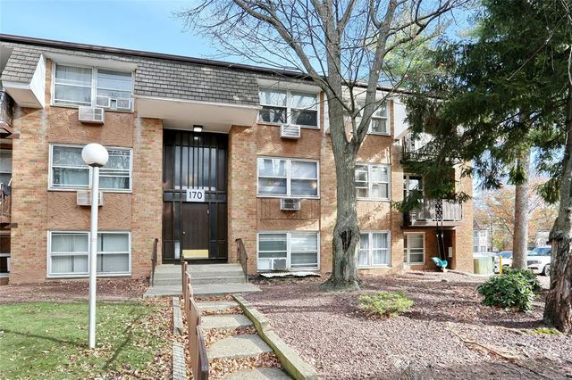 $350,000 | 170 Kearsing Parkway, Unit E | Spring Valley