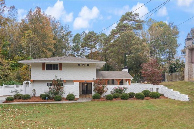 $4,000 | 2768 West Fontainebleau Drive | Dunwoody