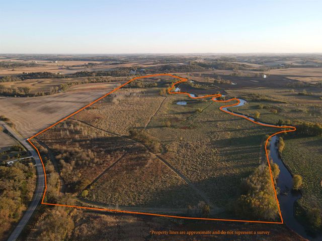 $397,775 | 139.57-ac County Road M | Browntown